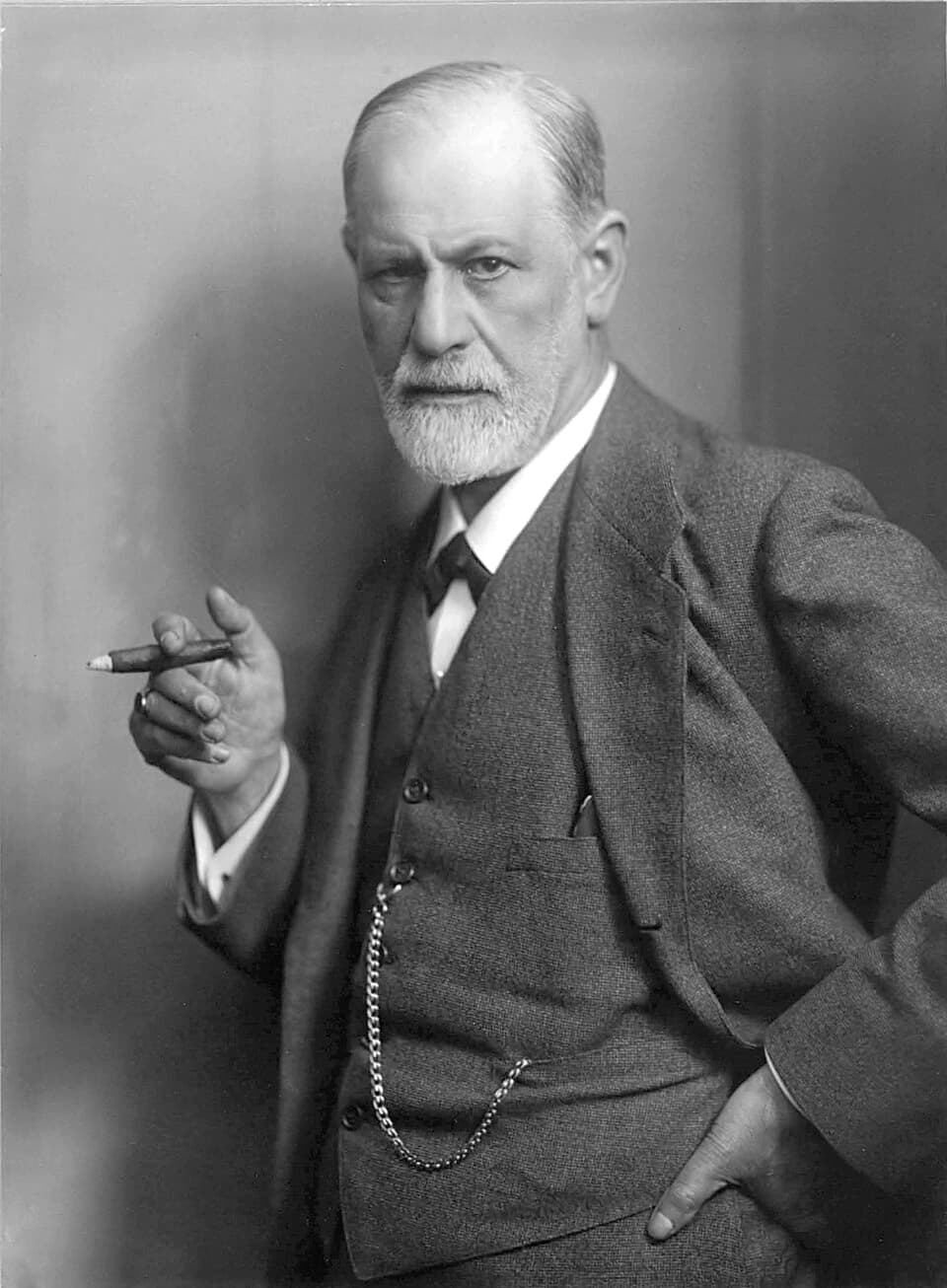 Isn't this life thing really funny! Imagine Sigmund Freud, a psychologist who made significant contributions to psychology, especially developing psychoanalytic theory. He studied the brain...