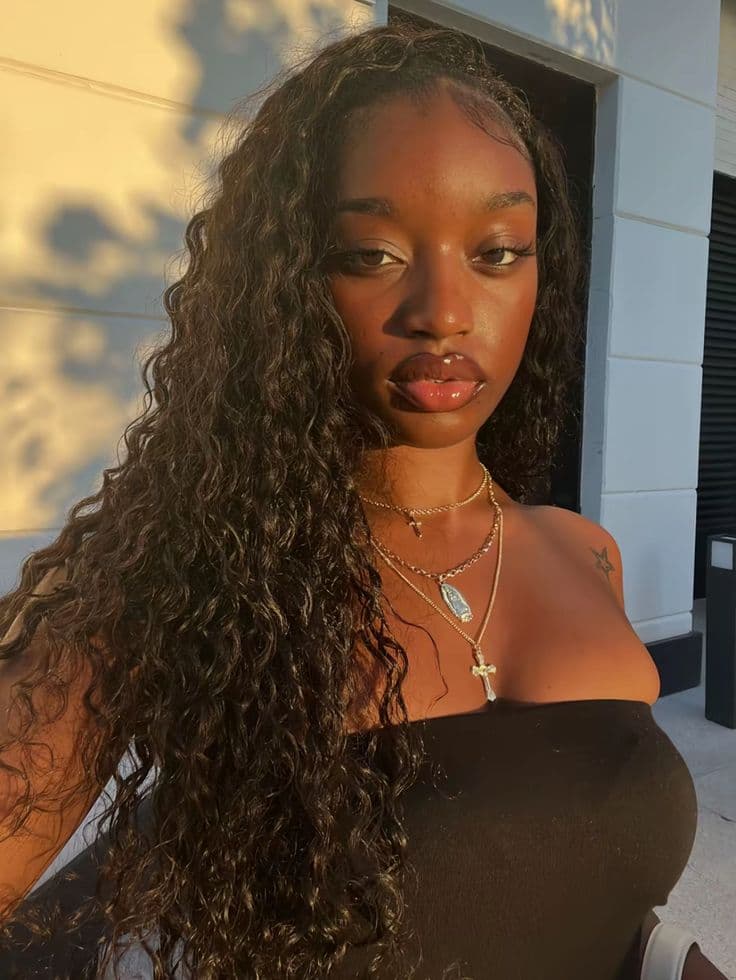 PRETTY GIRL ON PINTEREST