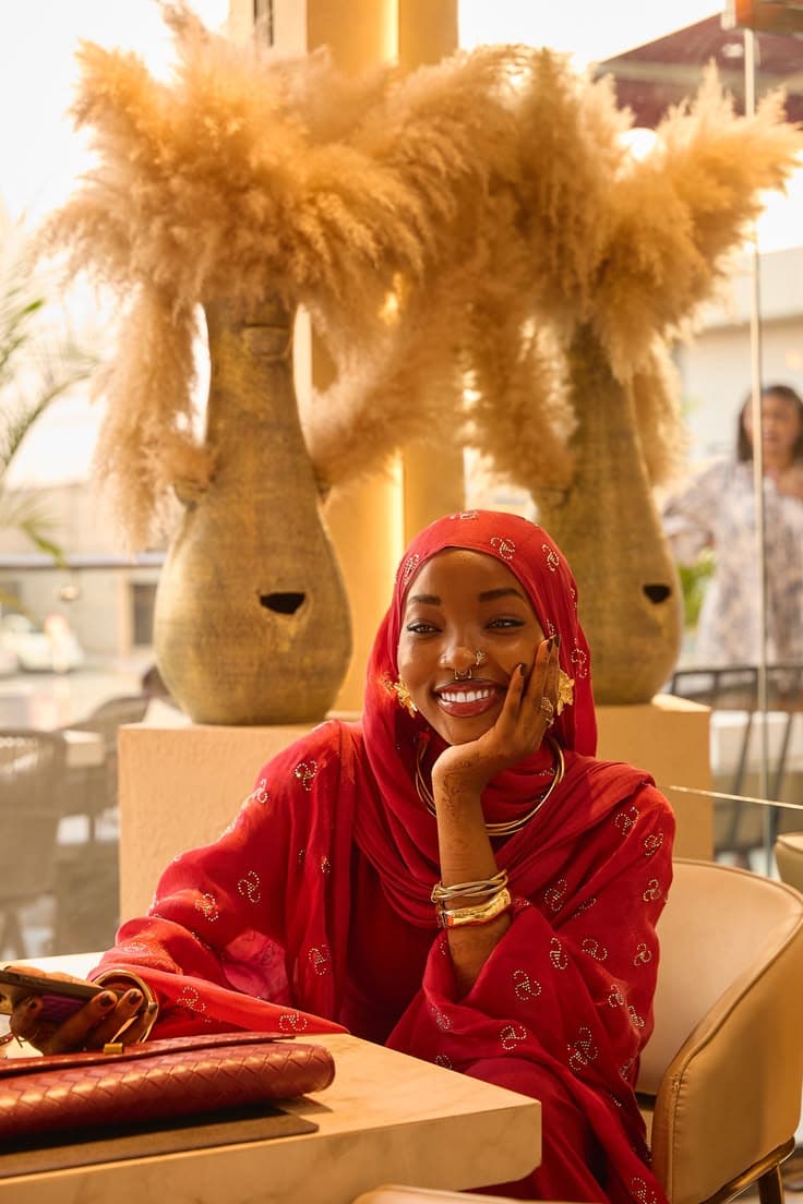 KYATU YARINYA (BEAUTIFUL YOUNG LADY) A SIGN THAT LOVE CUTS ACROSS TRIBES AND RACES.